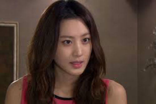 Nhờ chồng mua hộ hộp xôi, tôi bàng hoàng khi mở ra rồi trách móc anh, nào ngờ mẹ chồng chỉ thẳng tay vào tủ lạnh rồi nói câu sốc óc