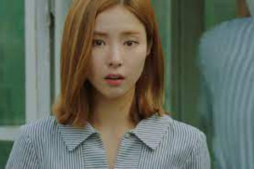 Thấy nửa quả chanh bị ôi trong tủ lạnh, tôi tiện tay ném ngay thùng rác, sau đó chết lặng bởi tiếng hét của mẹ chồng tương lai