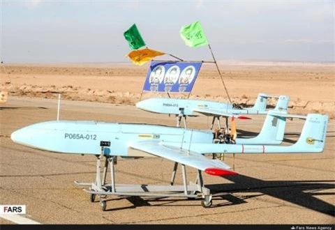 Iran thu UAV tam xa, them ten lua den T4