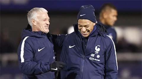 Kylian Mbappe bắt buộc phải 'tiến hóa'