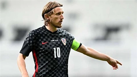 Modric đi vào lịch sử bóng đá Croatia