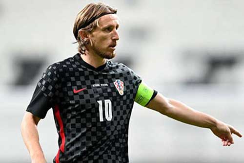 Modric đi vào lịch sử bóng đá Croatia