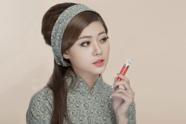 8 "bảo bối” hãy luôn mang bên mình để có đôi môi hoàn hảo