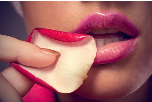 6 cách làm hồng môi nhanh chóng ngay tại nhà