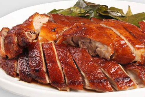 Mẹ đảm làm vịt nướng lá móc mật thơm ngon hấp dẫn, tới người khó tính cũng phải gật gù khen khéo