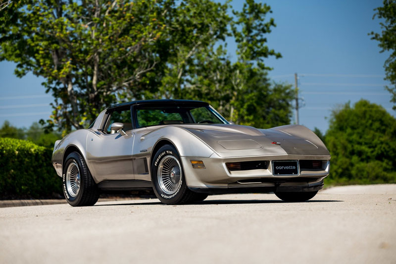 Điểm danh những siêu xe động cơ V8 gây thất vọng nhất trong lịch sử