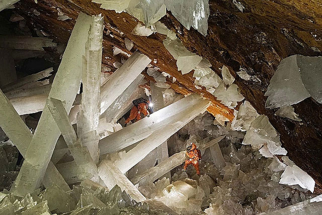 Tận mục hang pha lê lớn nhất thế giới ở Mexico