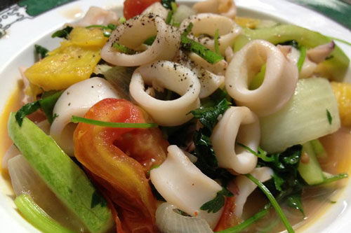 Đây chính là bí quyết xào mực ngon không tanh, không ra nước