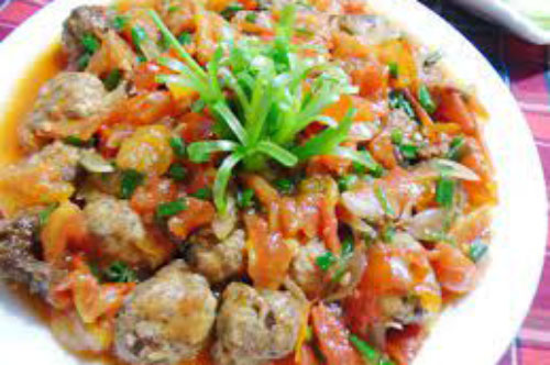 Cách làm thịt viên, cá viên sốt cà chua cả nhà đua nhau gắp