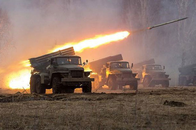 Vũ khí mạnh sau bom hạt nhân khiến Ukraine và ly khai đổ lỗi cho nhau