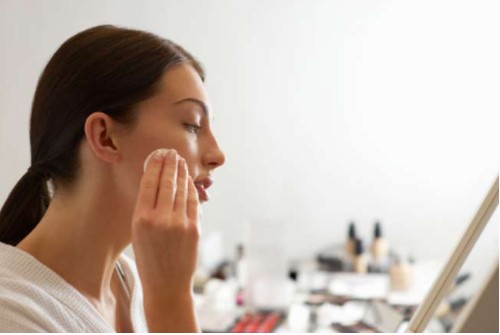 7 công dụng tuyệt vời của sáp vaseline đối với phái đẹp mà bạn không nên bỏ lỡ