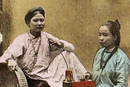 Bí ẩn cuộc đời người đàn bà đẹp làm chao đảo giới doanh nhân Hà thành