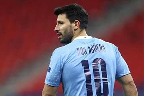 Fan MU lo ngay ngáy khi Aguero rời Man City