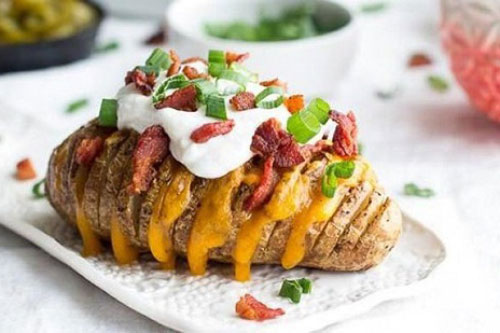 Khoai tây kẹp thịt nướng thơm nức mũi, tới người khó tính cũng thích mê