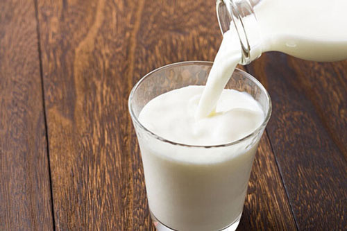 Uống sữa rất tốt nhưng đây là những lưu ý "vàng" ai cũng cần nhớ để không gây hại sức khoẻ
