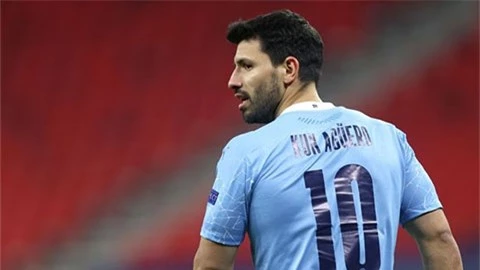 Fan MU lo ngay ngáy khi Aguero rời Man City