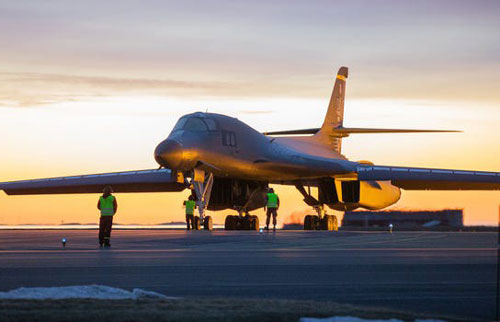 Phái oanh tạc cơ đến hai cực địa cầu, Không quân Mỹ gửi thông điệp đến Nga, Trung Quốc