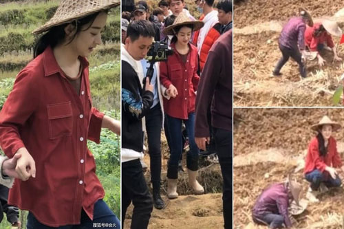 Vừa 'rửa phèn' chưa bao lâu Triệu Lệ Dĩnh đã lộ tạo hình chân lấm tay bùn 'quê một cục', nhưng thần thái vẫn làm lu mờ tất cả