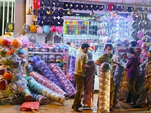 Bình Thuận: Phát hiện 2.712 mũ bảo hiểm hiệu giả mạo thương hiệu Nón Sơn