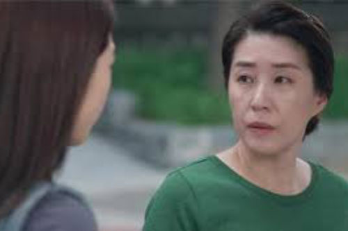 Người phụ nữ ăn mặc sang trọng đến cho chúng tôi 2 tỷ, vậy mà chồng tôi từ chối và đuổi khỏi nhà làm tôi hụt hẫng vô cùng