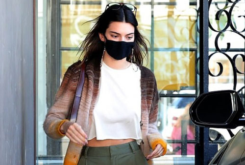 Kendall Jenner khoe eo thon