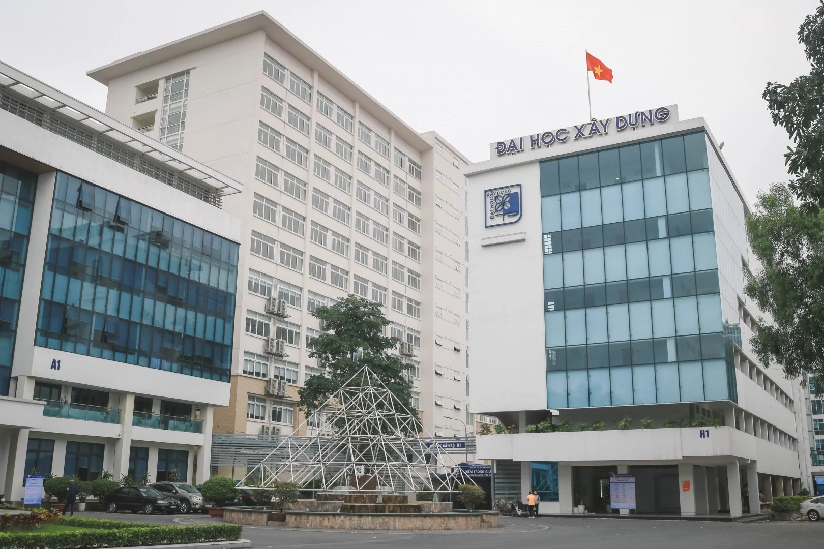 Đại học Xây dựng Hà Nội.