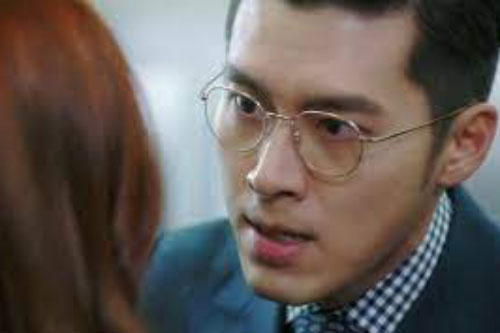 Mẹ chồng lên chơi mà vợ tôi bưng mâm cơm toàn thức ăn thừa lên để đãi bà