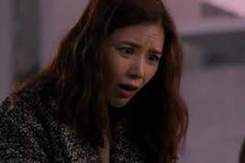 Lơ mơ tỉnh dậy, tôi hốt hoảng khi không nhìn thấy con đâu mà trong nhà còn có mùi khét lẹt