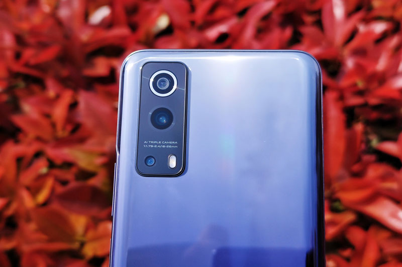 Smartphone 5G, RAM 8 GB, pin 4.400 mAh, sạc 55W, màn hình 120Hz, giá gần 5 triệu đồng