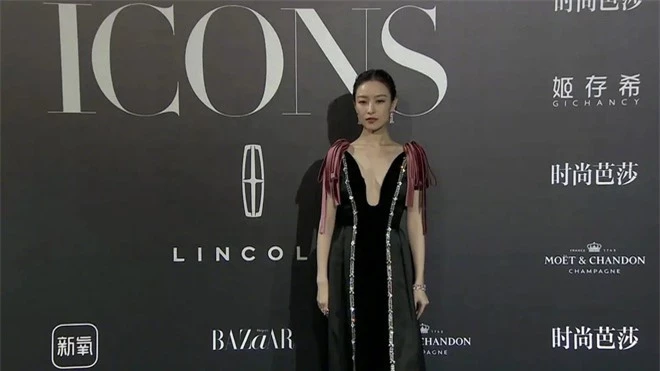 Ảnh không PTS của dàn người đẹp tại Bazaar Icons: Dương Tử lộ đầu to, Ming Xi tăng cân chóng mặt, chỉ có 1 người cân được tất - Ảnh 7.