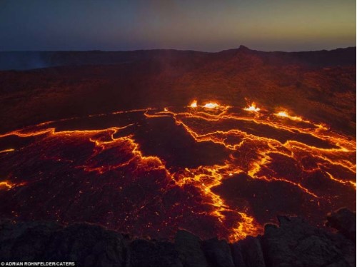 Choáng ngợp trước cảnh quan thiên nhiên xung quanh núi lửa ở Ethiopia