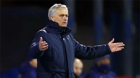 Mourinho không hài lòng về lịch thi đấu của Tottenham