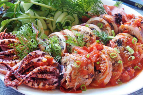 Cách làm mực nhồi thịt sốt cà chua chồng con đua nhau gắp