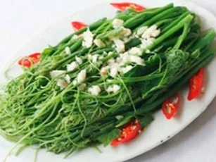 Chỉ cần 2 bước này, bạn sẽ có món ngọn su su xào tỏi vừa xanh vừa giòn, hàng quán cũng thua