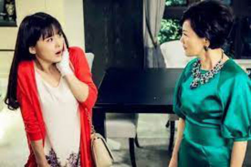 Mẹ chồng tát con dâu cháy má với lý do "vừa mất 5 triệu đã thấy sắm áo quần", chị vợ thẳng thừng đáp trả khiến bà bẽ bàng