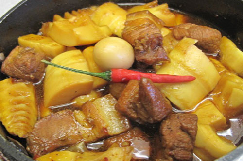 Bỏ thứ này vào hầm thịt đảm bảo món thịt mềm thơm ngon, cả nhà thi nhau gắp lia lịa