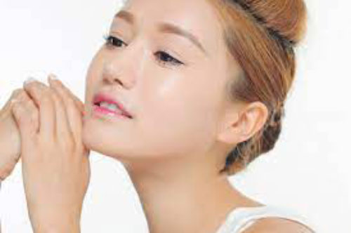 3 công dụng hữu hiệu làm đẹp bằng rượu trắng