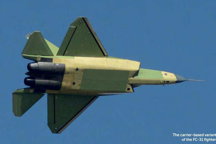 Trung Quốc công bố chế tạo chiến cơ thế hệ mới trên tàu sân bay