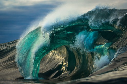 Dành 6 năm trời để chụp những bức ảnh tuyệt đẹp về sóng