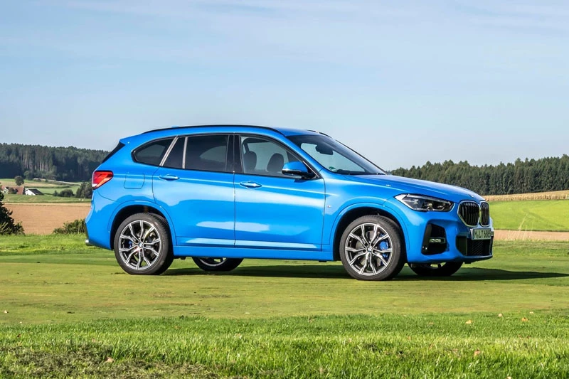 7. BMW X1 2021 (giá khởi điểm: 35.400 USD, điểm tổng thể: 8,4/10).