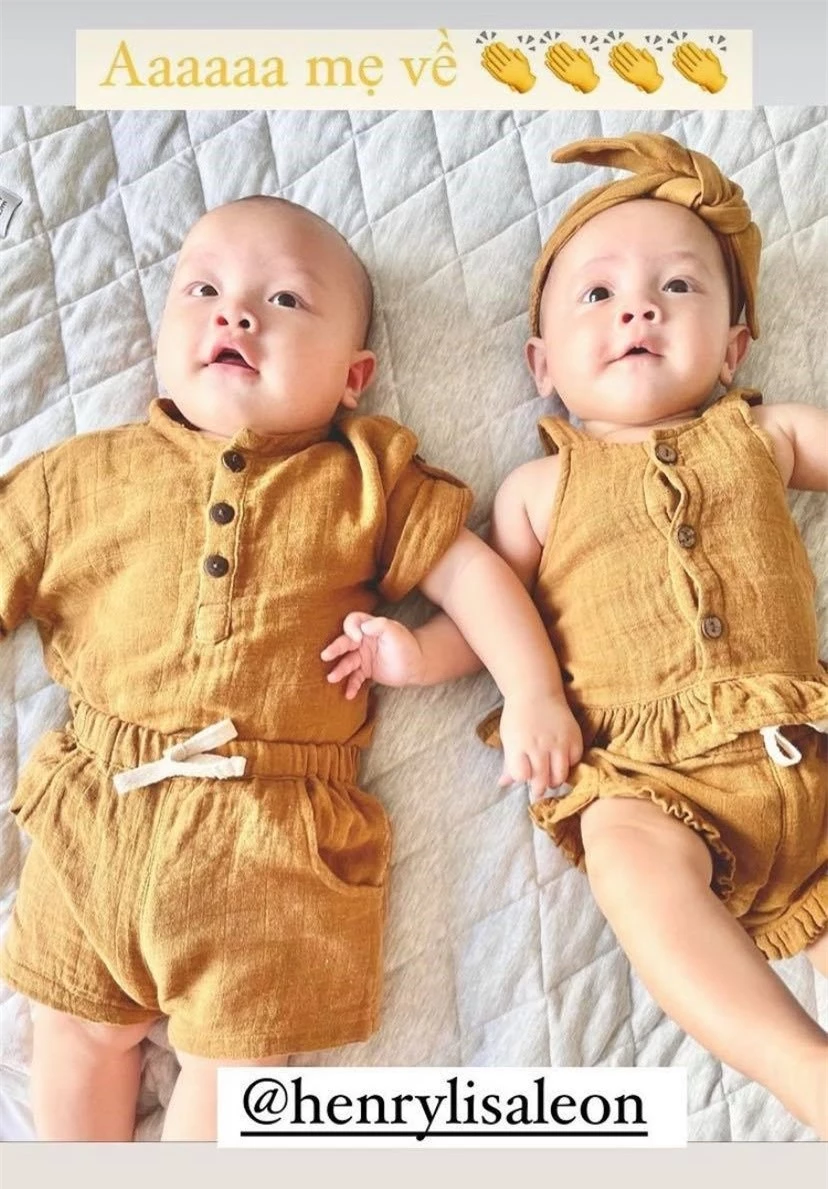 Vẻ mặt hớn hở của hai nhóc tỳ Lisa và Leon nhà Hồ Ngọc Hà khi mẹ đi làm về - Ảnh 2. Vẻ mặt hớn hở của hai nhóc tỳ Lisa và Leon nhà Hồ Ngọc Hà khi mẹ đi làm về - Ảnh 2.