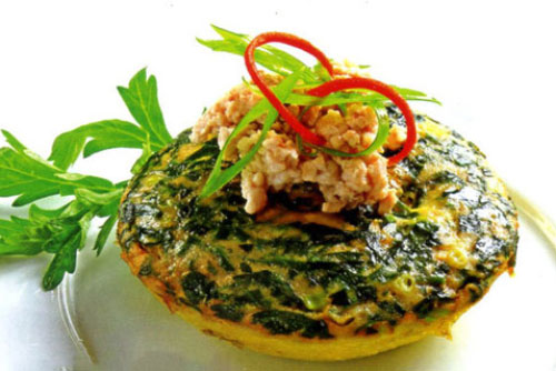 Làm món trứng gà ngải cứu thơm ngon hấp dẫn cả nhà