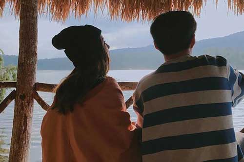 8 cách con gái không cần cầm cưa, chàng vẫn tự đổ rầm rầm