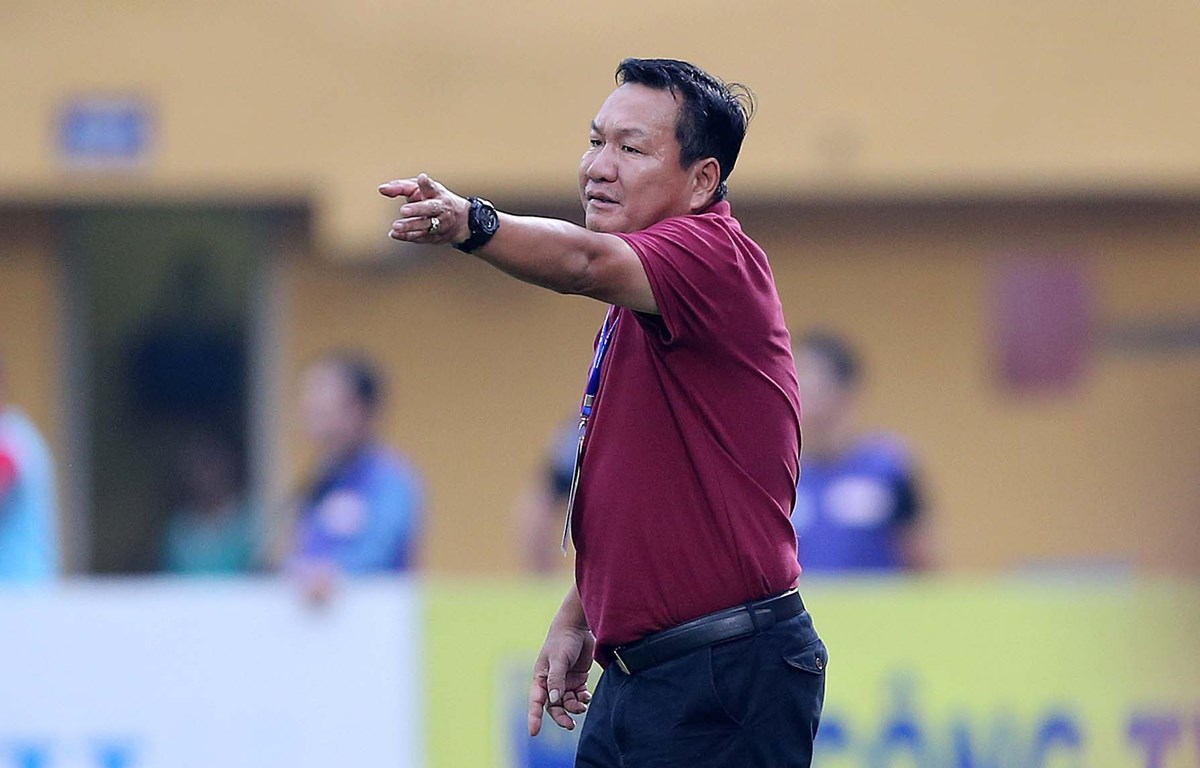Hà Nội FC bổ nhiệm HLV Hoàng Văn Phúc thay thế Chu Đình Nghiêm