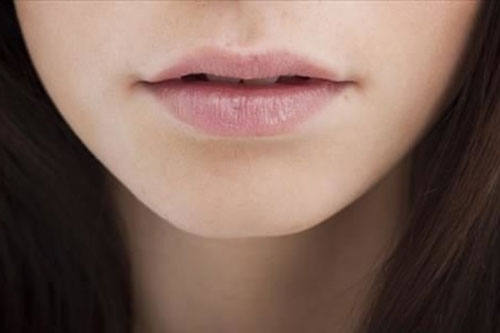 Màu sắc đôi môi phản ánh chính xác 90% về sức khỏe: Môi đỏ đậm là dấu hiệu bệnh gan, môi trắng thiếu máu