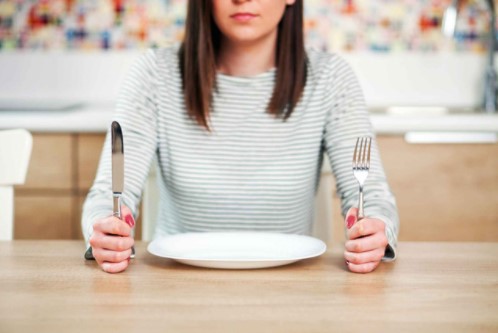 Điểm danh 6 thói quen ăn uống "bào mòn" tuổi thọ, khiến phụ nữ già trước tuổi, mặt đầy nếp nhăn