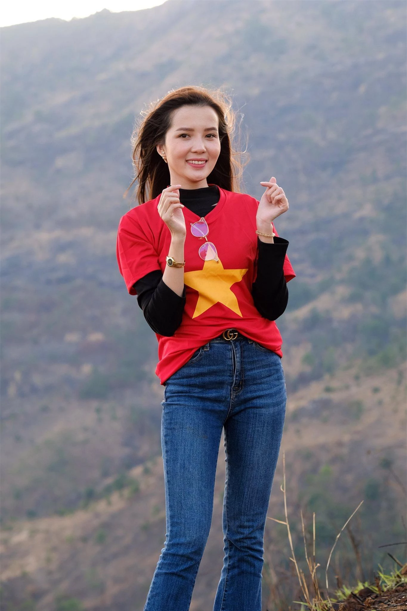 Hoa hậu Đỗ Thị Hà diện áo trắng giản dị, đẹp tinh khôi trên đỉnh núi lửa Chư Đăng Ya ảnh 18