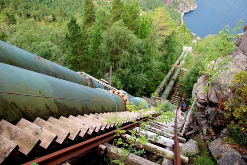 Vẻ đẹp ngoạn mục của cầu thang dài nhất thế giới ở Na Uy