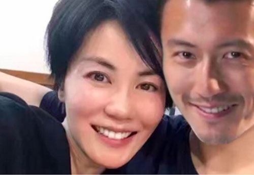 Nguyên nhân khiến Vương Phi có "tình trẻ" mới, hóa ra lại liên quan tới quyết định này của Tạ Đình Phong với 2 con trai?