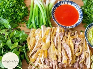 Chán cơm, nấu phở gà ta siêu ngon, chẳng muốn ra hàng